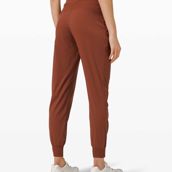 NWOT Lululemon Dance Studio Jogger - Picture 6 of 6